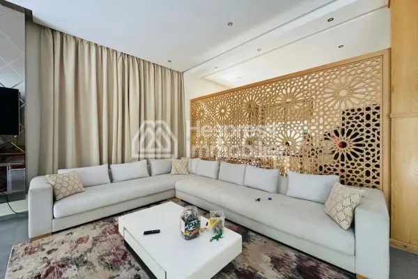 Belle villa de 500 m² avec piscine à Targa