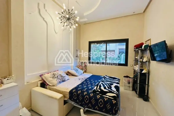 فيلا رائعة مكونة من 4 غرف نوم مع مسبح خاص