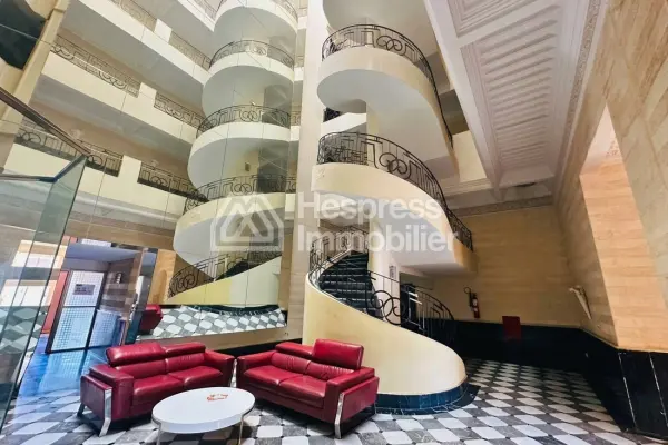 شقة فاخرة رائعة بمساحة 126 مترًا مربعًا في إيفرناج