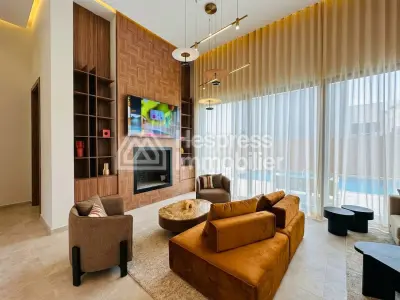 Single-story villa – 4 suites – Private pool