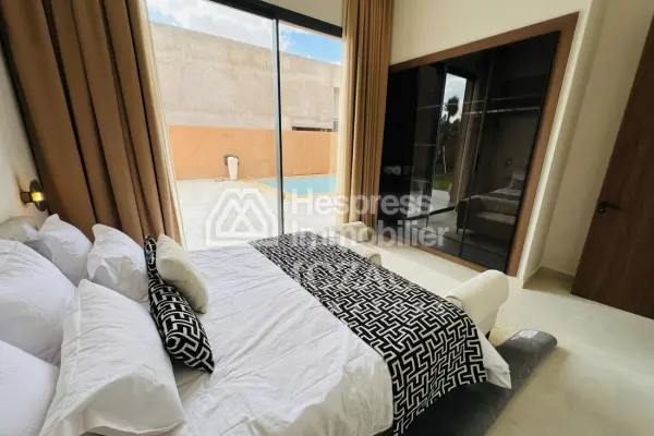 Single-story villa – 4 suites – Private pool
