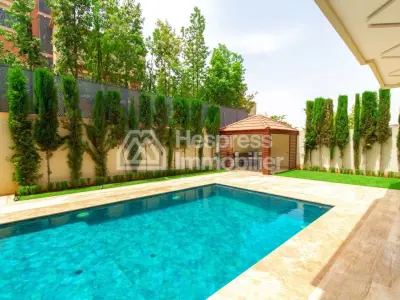 Belle villa avec piscine privée à Targa