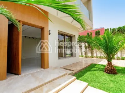 Belle villa avec piscine privée à Targa