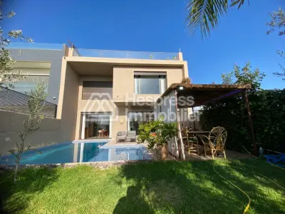 Magnificent villa with pool in a golf resort