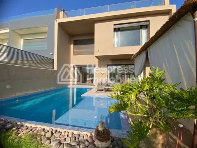 Magnificent villa with pool in a golf resort