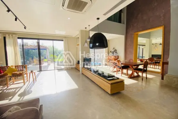 Magnificent villa with pool in a golf resort