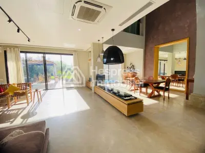 Magnificent villa with pool in a golf resort