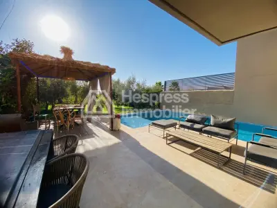 Magnificent villa with pool in a golf resort