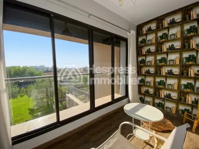 Magnificent villa with pool in a golf resort