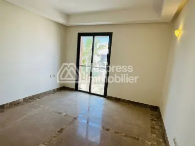فيلا ساحرة بثلاث غرف نوم مع مسبح - منتجع جولف