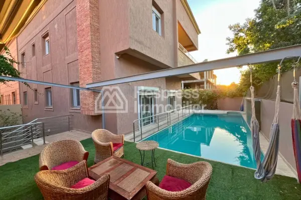 Belle villa meublée avec piscine privée à Targa