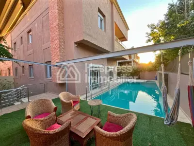 Belle villa meublée avec piscine privée à Targa