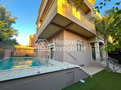 Belle villa meublée avec piscine privée à Targa