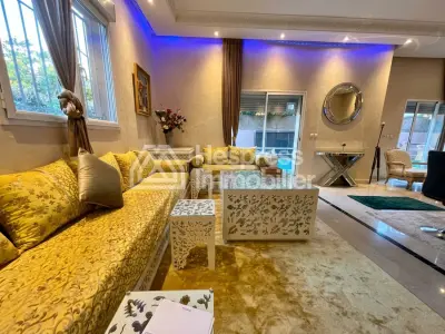 Belle villa meublée avec piscine privée à Targa