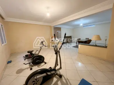Belle villa meublée avec piscine privée à Targa