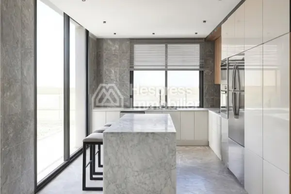 Luxurious modern villa with 4 suites and private pool