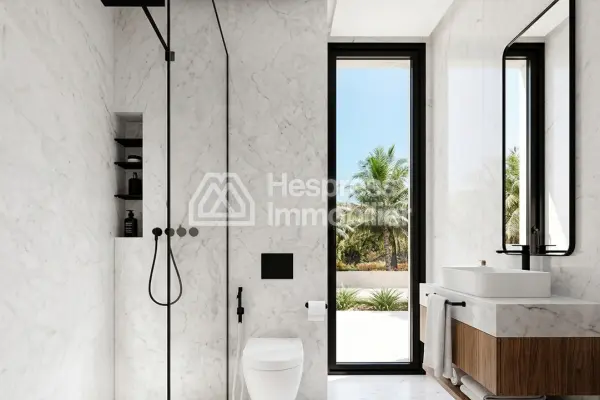 Luxurious modern villa with 4 suites and private pool