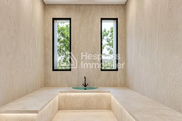 Luxurious modern villa with 4 suites and private pool
