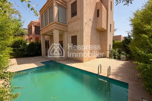 Magnificent 400 m² villa with private pool in Targa