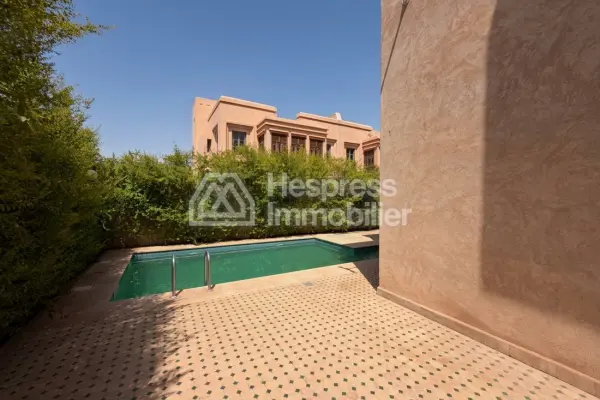 Magnificent 400 m² villa with private pool in Targa