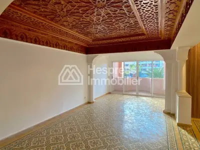 Spacieux appartement en plein Boulevard M6