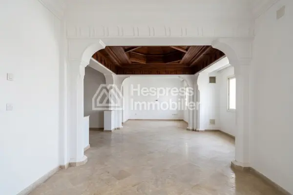 Spacious apartment right on Boulevard M6