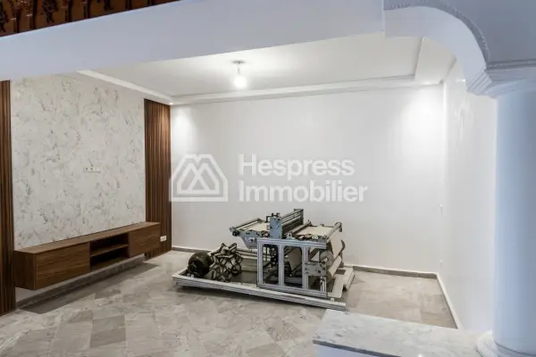 Spacious apartment right on Boulevard M6