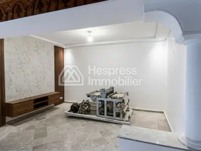 Spacieux appartement en plein Boulevard M6