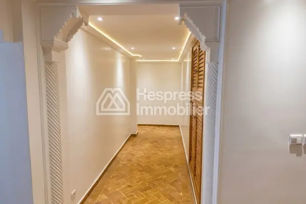 Spacious apartment right on Boulevard M6
