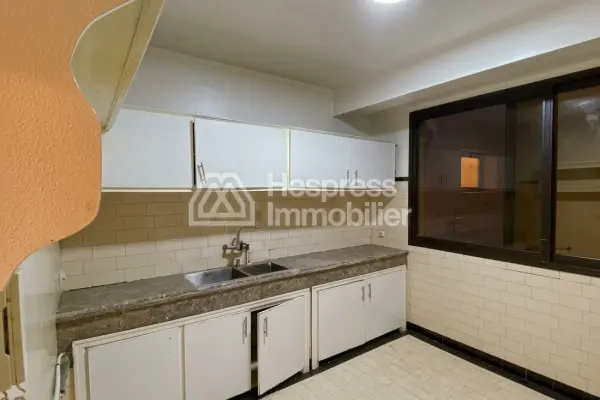 Spacious apartment right on Boulevard M6