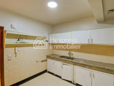 Spacieux appartement en plein Boulevard M6