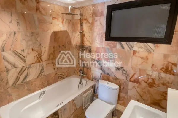 Spacious apartment right on Boulevard M6