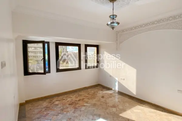 Spacious apartment right on Boulevard M6