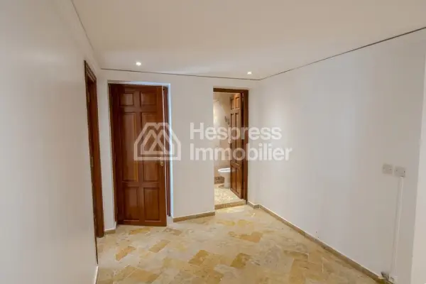 Spacious apartment right on Boulevard M6