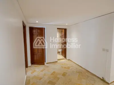 Spacieux appartement en plein Boulevard M6