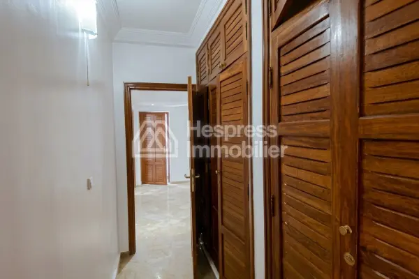 Spacious apartment right on Boulevard M6