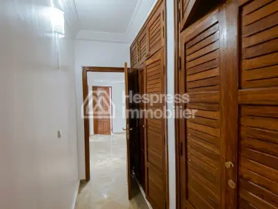 Spacieux appartement en plein Boulevard M6