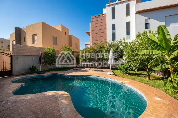 Beautifully furnished villa with pool – Targa
