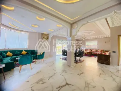 Beautifully furnished villa with pool – Targa