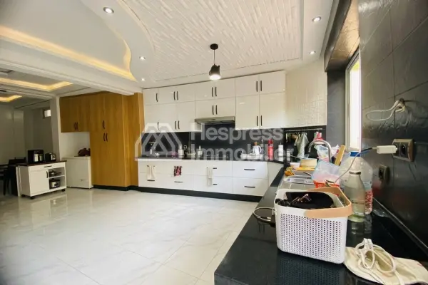 Beautifully furnished villa with pool – Targa
