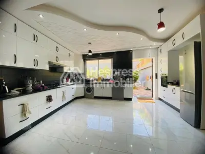 Beautifully furnished villa with pool – Targa