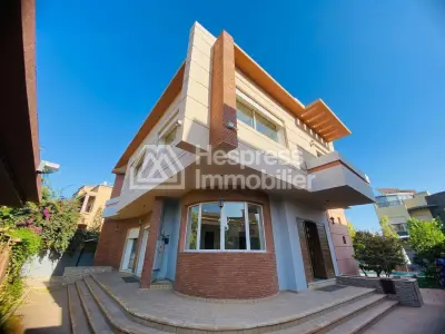 Beautifully furnished villa with pool – Targa