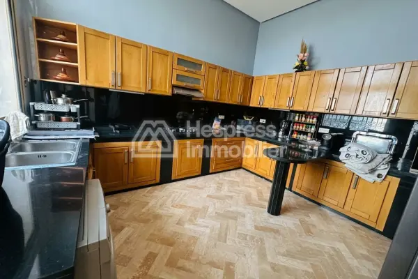 Stunning modern villa with private pool in Hay Targa