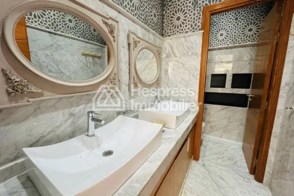 Stunning modern villa with private pool in Hay Targa