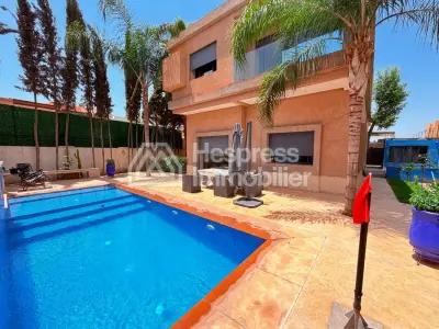 Beautiful 4-bedroom villa with private pool in Targa