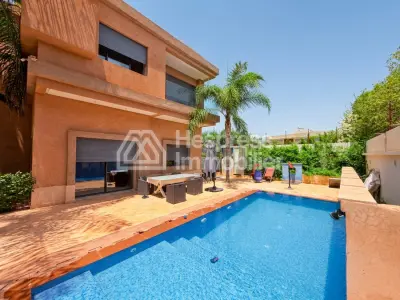 Beautiful 4-bedroom villa with private pool in Targa