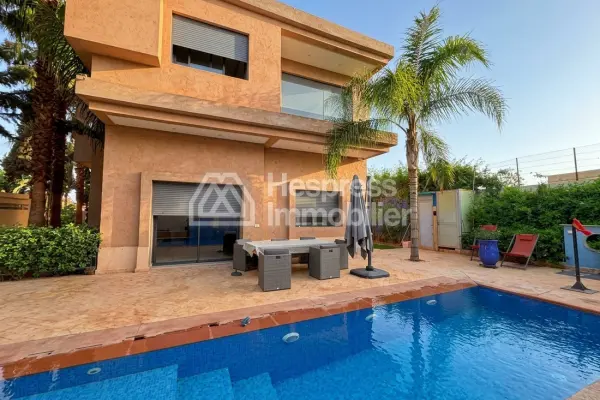 Beautiful 4-bedroom villa with private pool in Targa