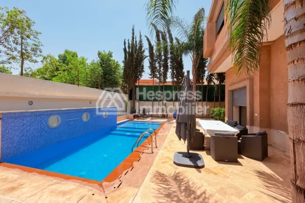 Beautiful 4-bedroom villa with private pool in Targa