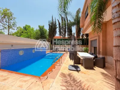 Beautiful 4-bedroom villa with private pool in Targa