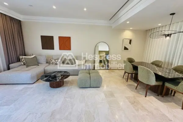 Luxury apartment in the heart of M Avenue